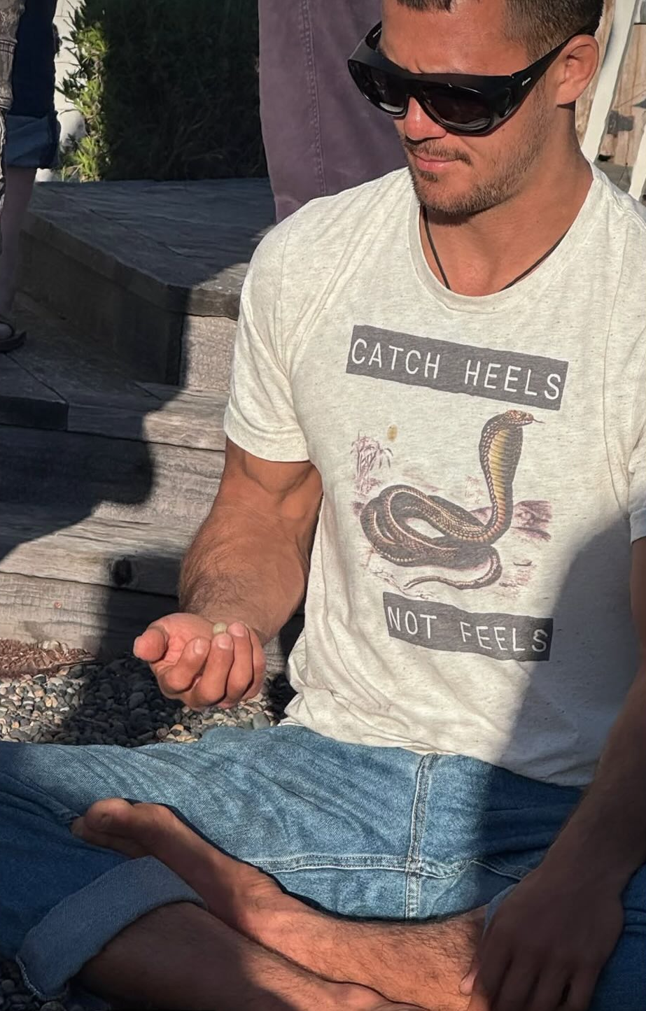 CATCH HEELS NOT FEELS